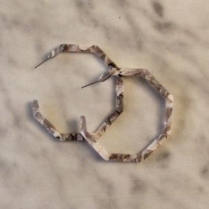 Gray Geometric Hoops